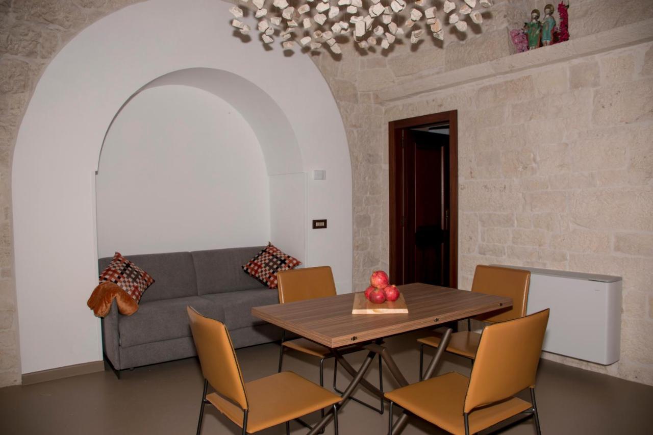 לוקורוטונדו Pavi Trulli E Suites מראה חיצוני תמונה