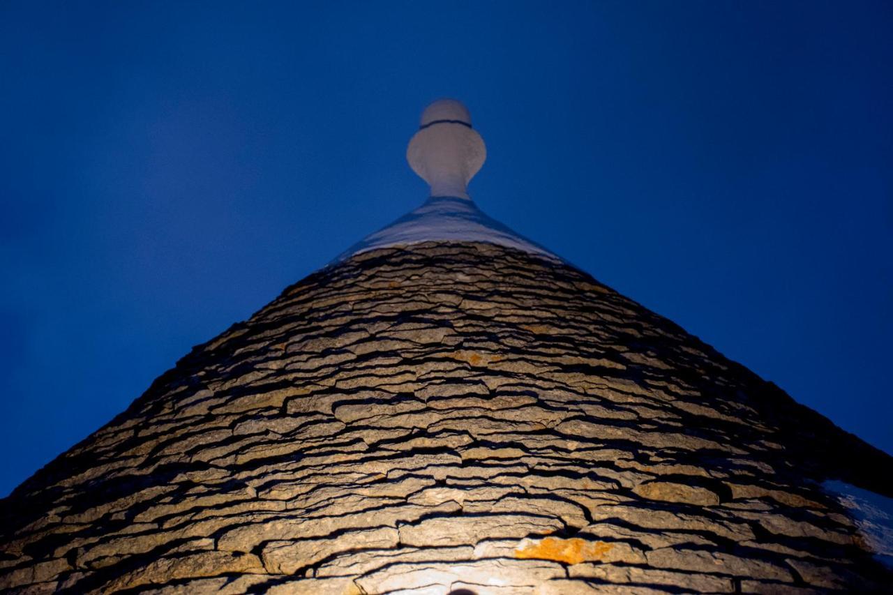 לוקורוטונדו Pavi Trulli E Suites מראה חיצוני תמונה
