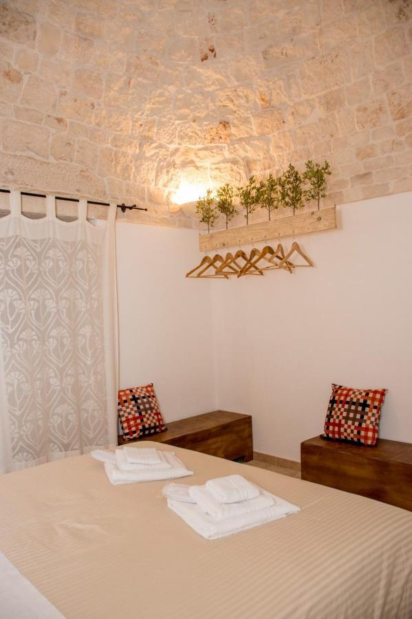 לוקורוטונדו Pavi Trulli E Suites מראה חיצוני תמונה